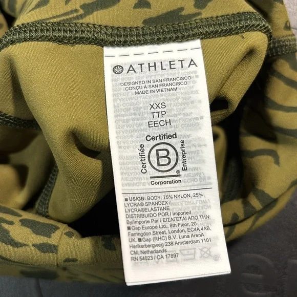 NWOT Athleta Transcend 7/8 Tight Animal Print Olive Green leggings - Picture 3 of 5